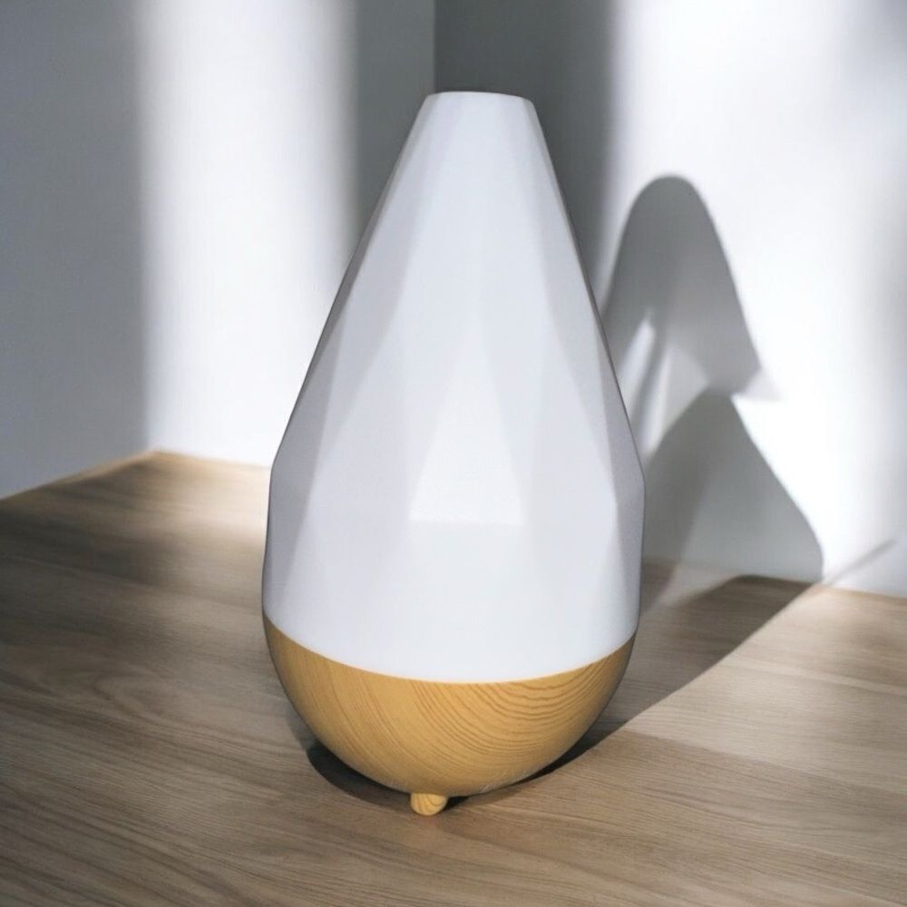 Avon Diffuser with USB power cord. Brand new in box!